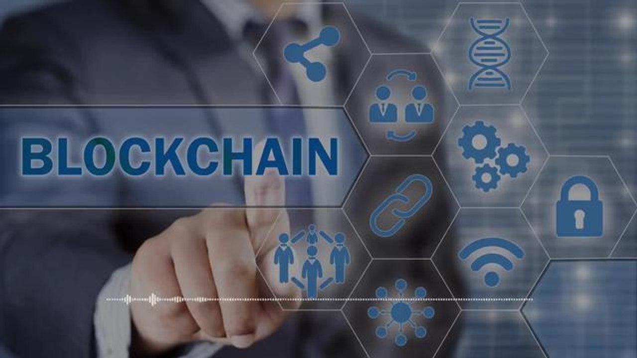 BQ BrandStudio| Podcast on Blockchain