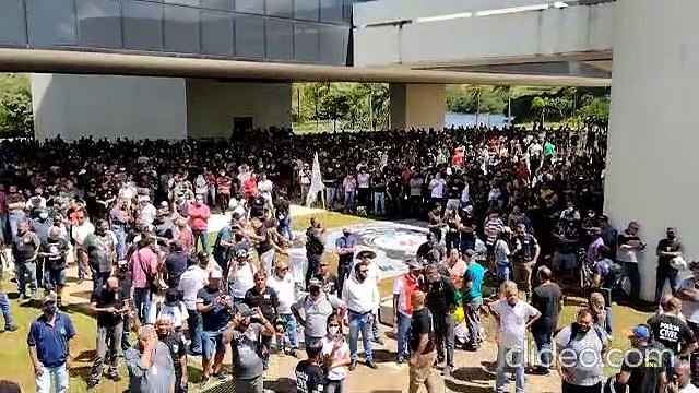 Manifestação das forças de segurança de Minas na Cidade Administrativa