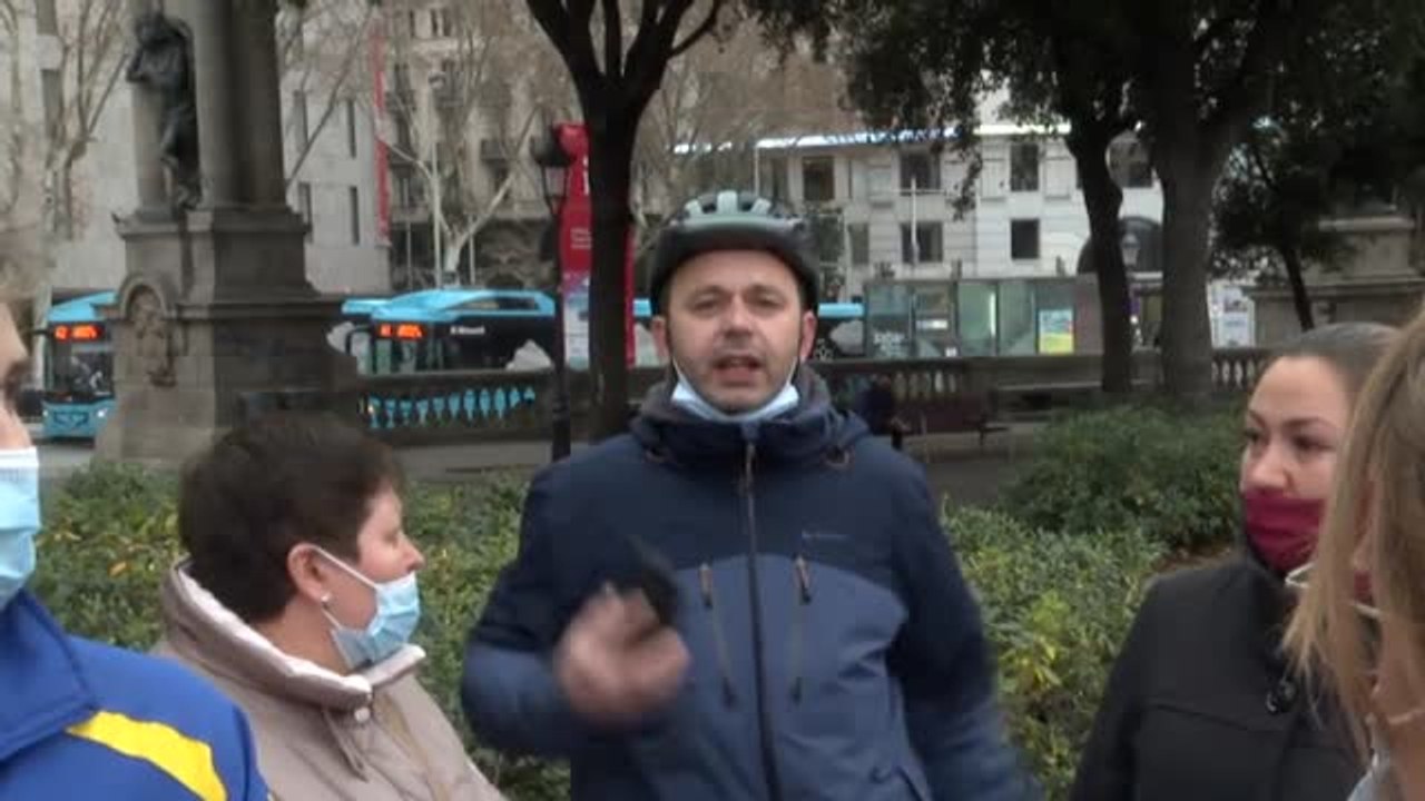 Crítica unánime de los ucranianos en España a las sanciones: "¡Lo que tienen que hacer es ayudar con aviones, con armas!"