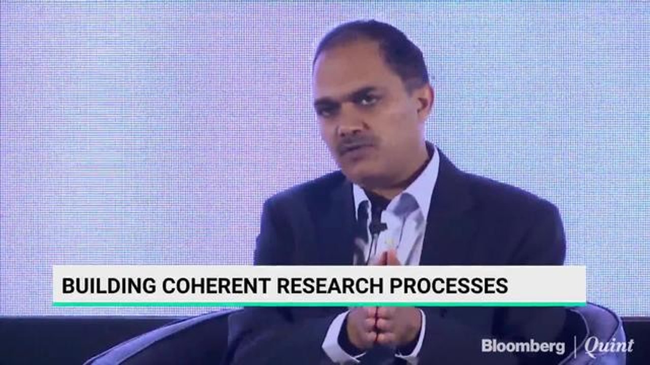 How HDFC MF's Prashant Jain Filters Signal From Noise