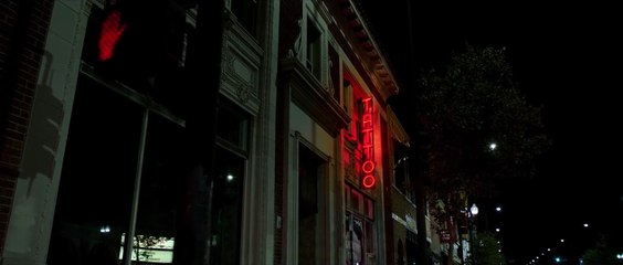 Cuando las luces se apagan Clip (6) VO