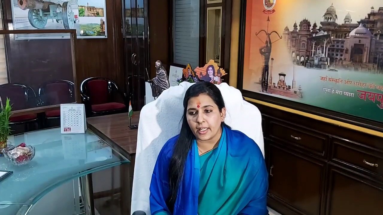 ग्रेटर नगर निगम महापौर सफाईकर्मियों जोश भर रहीं...