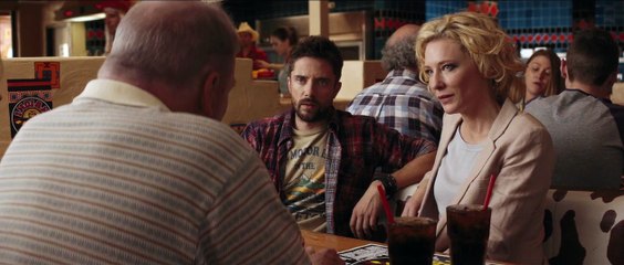 Conspiración y poder Tráiler (2)