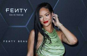 Rihanna révèle pourquoi elle se sentait mal à l’aise quand elle achetait de la lingerie