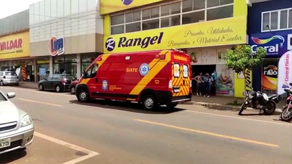 Casal fica ferido em colisão entre carro e moto no Floresta