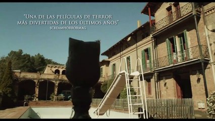Campamento del terror: Summer camp Tráiler (2)