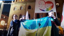 Guerra in Ucraina, il video della fiaccolata a Bologna