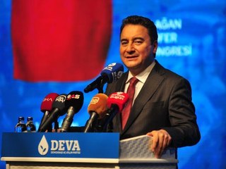 BABACAN: TÜRKİYE'NİN CUMHURBAŞKANI, HALA UKRAYNA İLE İLGİLİ NET TAVRINI ORTAYA KOYAMADI