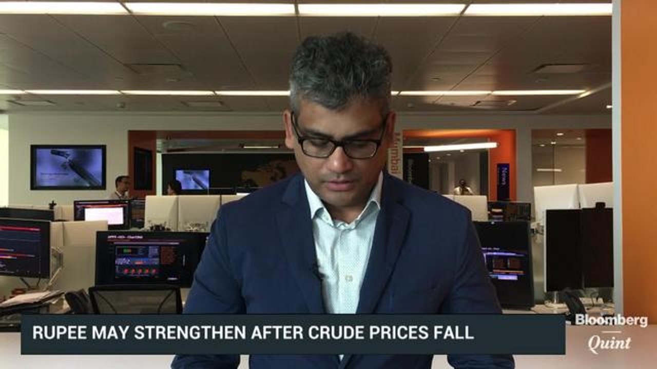 Rupee, Bonds May Strengthen On Falling Oil Prices
