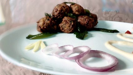 RECETTE INDIENNE PAKORA AVEC OIGNONS ROUGE