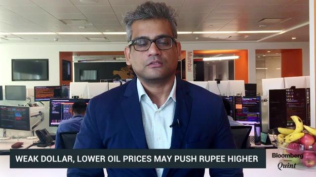 Lower Oil Prices, Weaker Dollar May Strengthen Indian Rupee