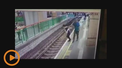 Warga Pakistan mengaku bersalah tolak wanita ke landasan kereta api