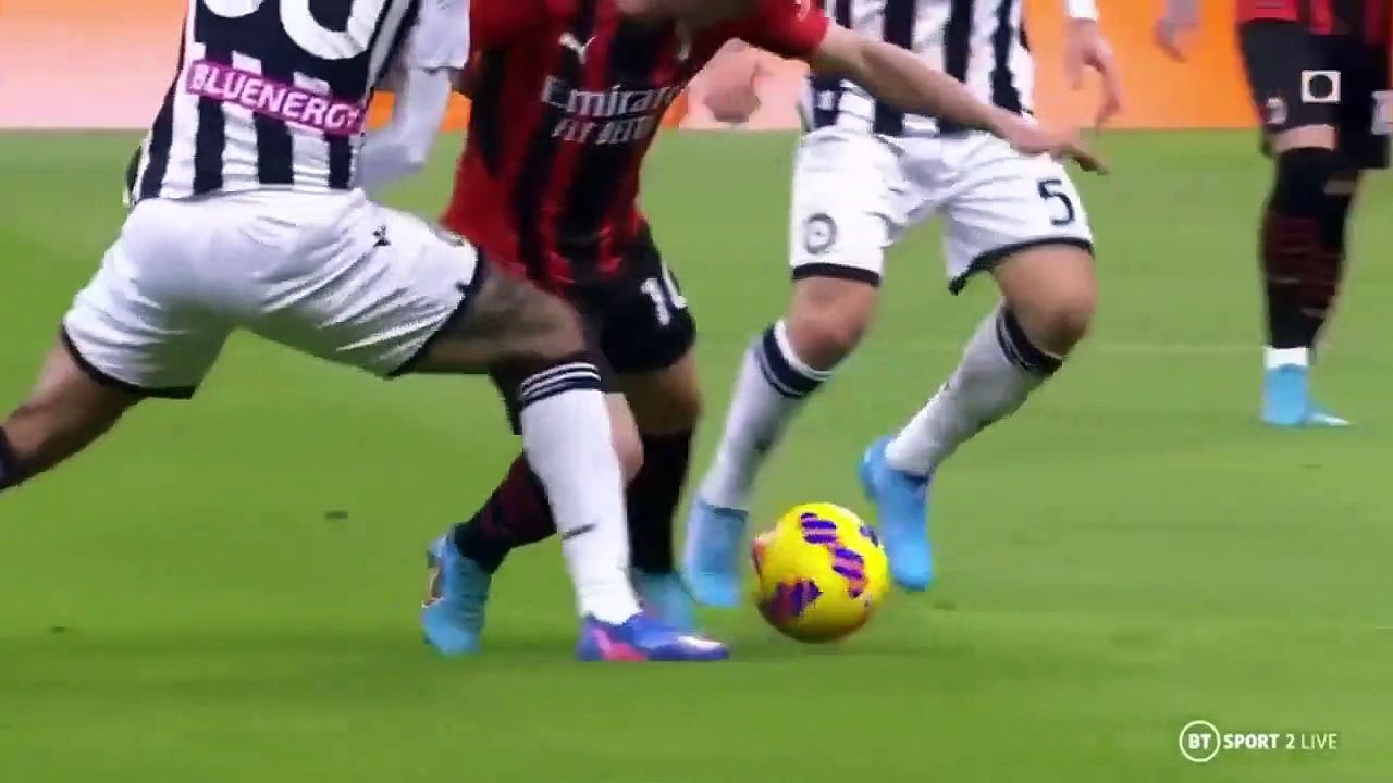 أهداف ميلان ضد أودينيزي