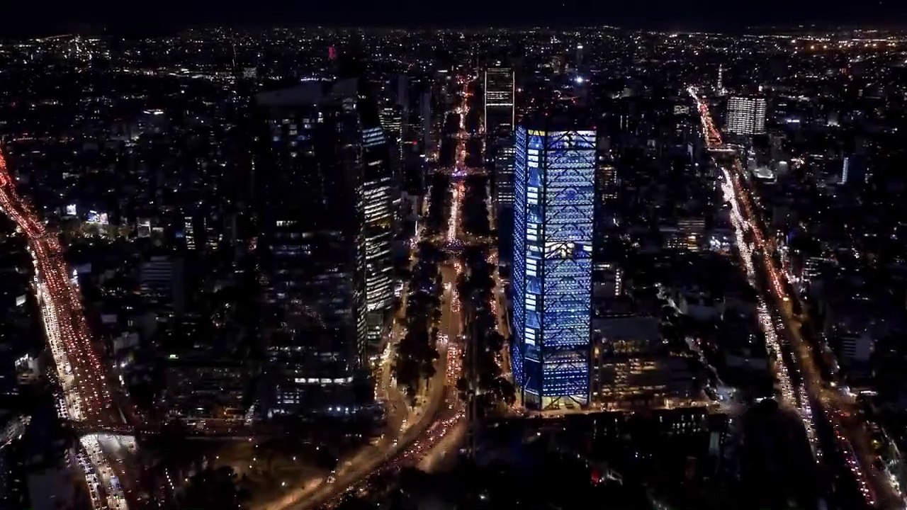 'Doblemente embarada' - Tráiler oficial