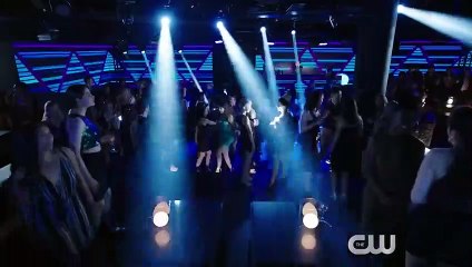 Arrow - Tráiler Oficial - Temporada 8