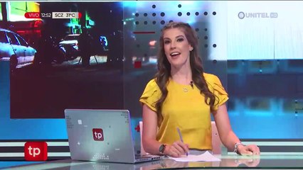 Arrestan a dos strippers por exhibirse de más en fiesta de comadres en La Paz