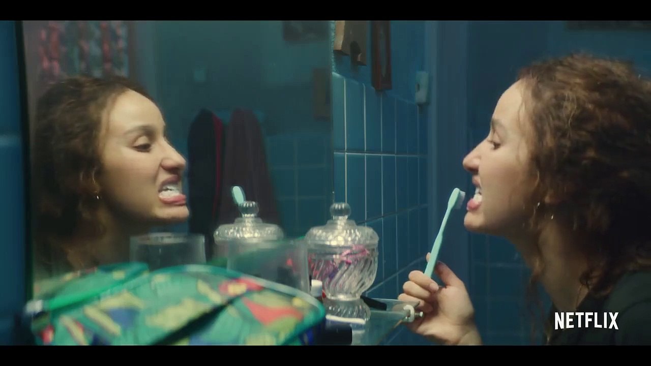 'Vampires' - Tráiler oficial