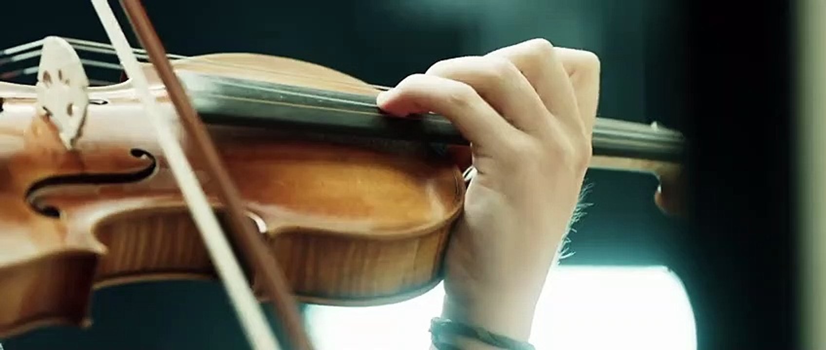 'Crescendo - #Makemusicnotwar' - Tráiler oficial en inglés