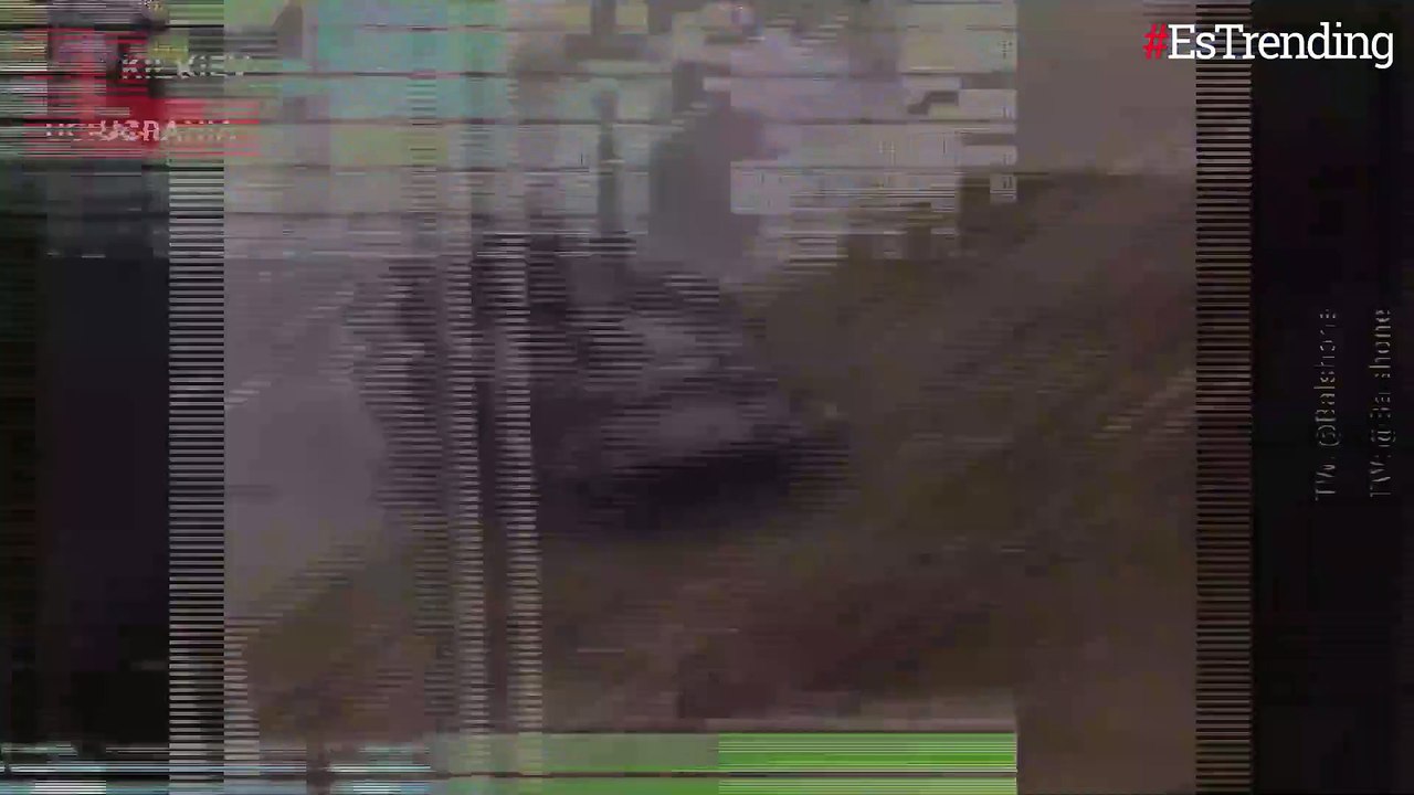 El milagroso momento en que un ucraniano se salva de ser aplastado por un tanque ruso