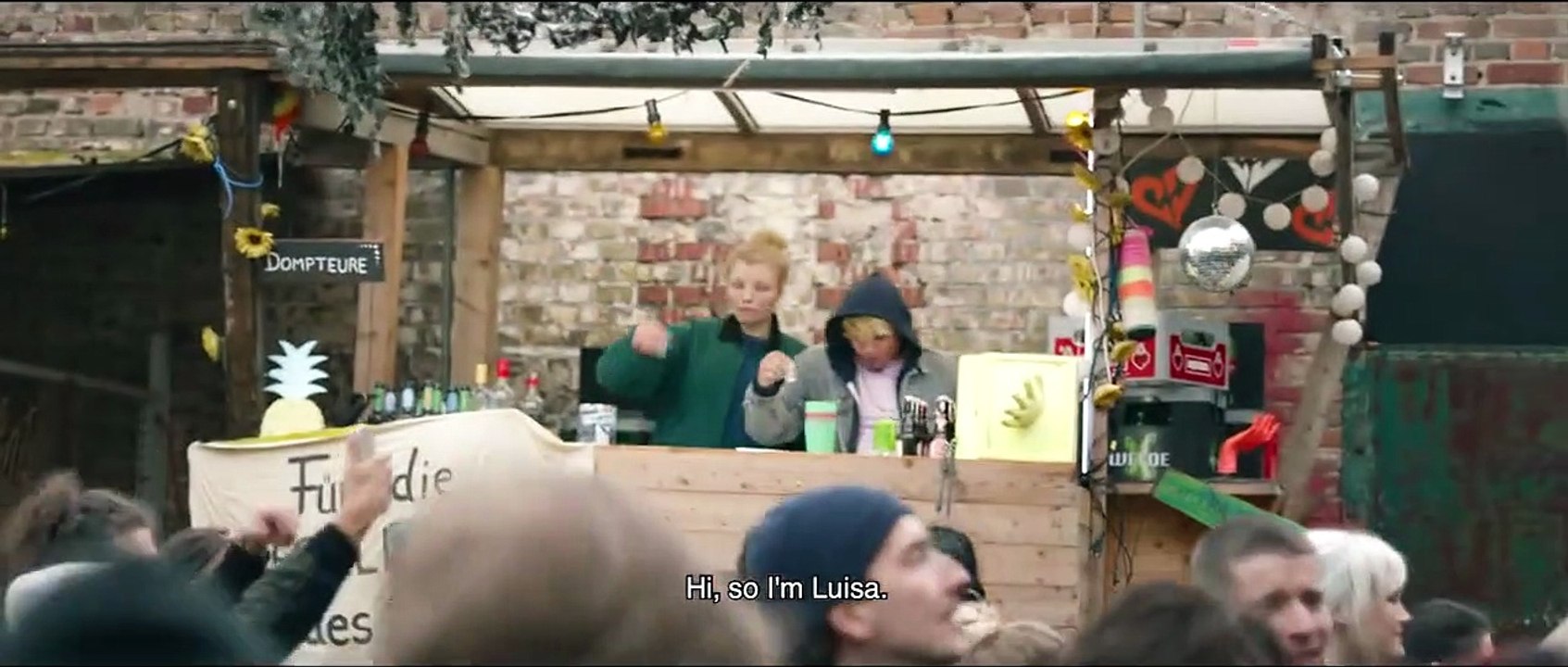 'Y mañana el mundo entero' - Tráiler oficial en inglés