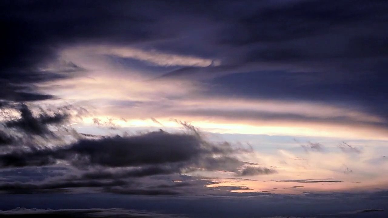 Días y noches entre guerra y paz: Trailer oficial