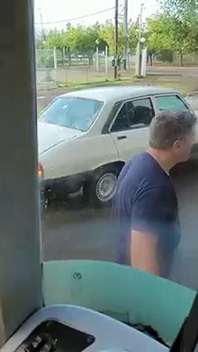 Violento ataque a un colectivero Maipu 2
