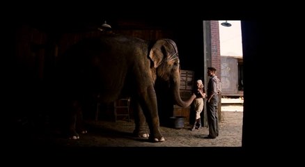 Agua para elefantes Clip (2)