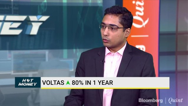Analysts' View On Buzzing Stocks Like Apollo Tyres, Voltas & 2018 Stock Picks On Hot Money With Darshan Mehta