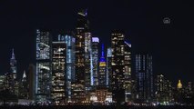 Empire State Binası Ukrayna bayrağı ile ışıklandırıldı