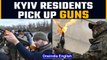 Desperate Kyiv locals pick up guns, petrol bombs to fight Russian troops | Oneindia News