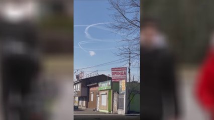 مشاهد لمعارك جوية بين الطيران الروسي والأوكراني