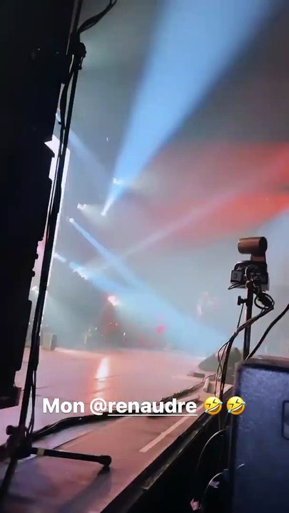 Vitaa fait une énorme surprise à Gims sur scène à Lyon le 25 février 2022