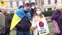 La concentració, convocada per la comunitat ucraïnesa, ha aplegat més de 200 persones de diverses nacionalitats