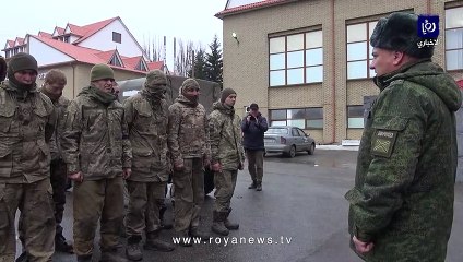 لقطات من استسلام جنود أوكرانيين وهكذا عاملهم الجيش الروسي