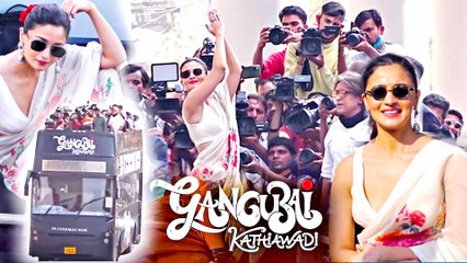 Alia Bhatt Interacted With Media During Her Bus Journey To City Theaters | Gangubai Kathiawadi