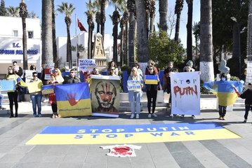Bodrum'daki Ukraynalılar Rusya'nın saldırısını protesto etti