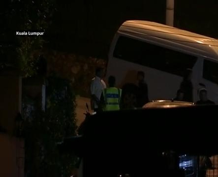 Polis serbu kediaman Najib