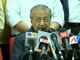 Tun Mahathir sebagai Menteri Pelajaran dan Wan Azizah sebagai Menteri Wanita & Kebajikan