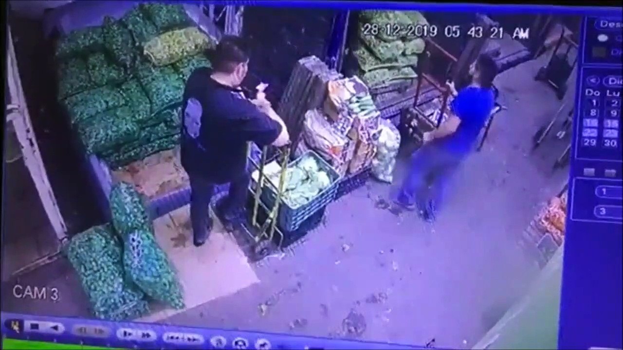 Un simple sac de légumes et plus dangereux qu'un combattant MMA