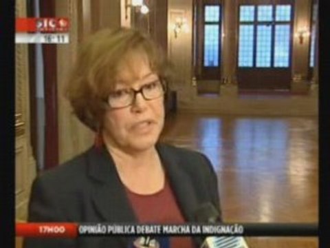 Marcha da Indignação... esta mulher tá doida!