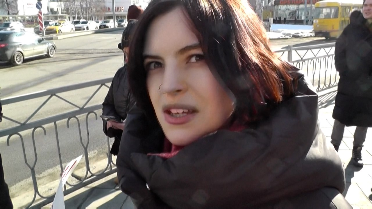 Protestierende in Jekaterinburg: „ich schäme mich in Grund und Boden“
