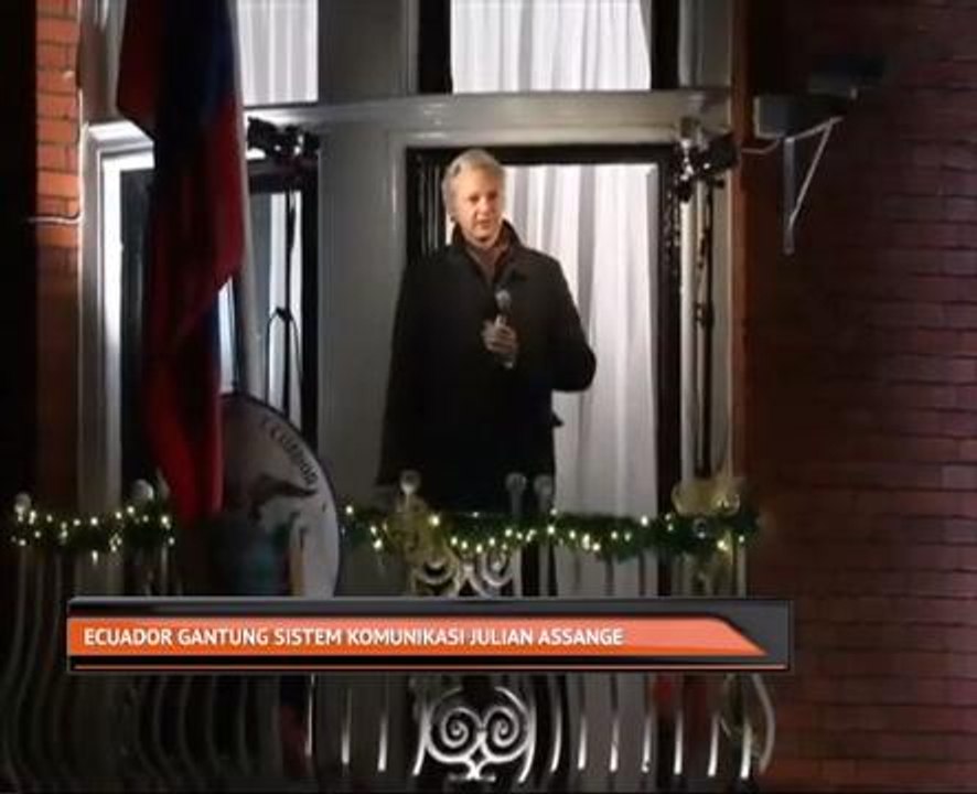 Ecuador gantung sistem komunikasi Julian Assange