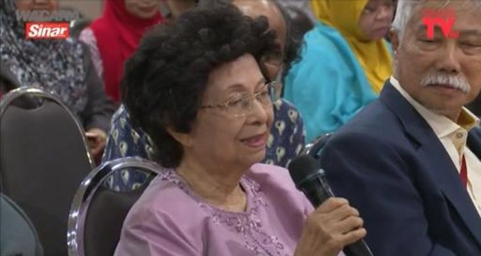 Hanya kerana sebaris jawapan Tun M - Tun Siti Hasmah