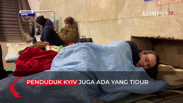 Situasi Warga Ukraina Saat Bom dari Rusia Serang Negaranya, Tidur di Parkiran Bawah Tanah