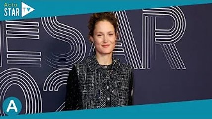 [AS]  Vicky Krieps : la compagne de Gaspard Ulliel sublime aux César 2022