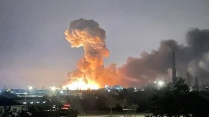 Watch: Chechen Russian guard column destroyed near Hostomel airport