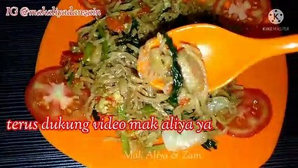 Mie goreng kuning ala kaki lima sayurnya melimpah