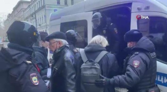 Son dakika: Rusya'da savaş karşıtı gösterilerde toplam gözaltı sayısı 3 bini geçti