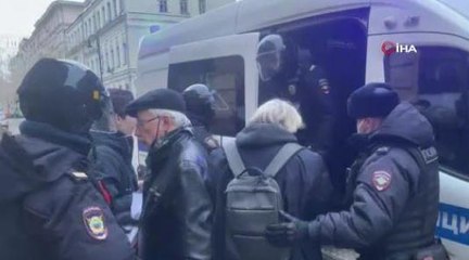 Son dakika: Rusya'da savaş karşıtı gösterilerde toplam gözaltı sayısı 3 bini geçti