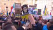 بريطانيا.. متظاهرون يطالبون بوقف الحرب الروسية على أوكرانيا